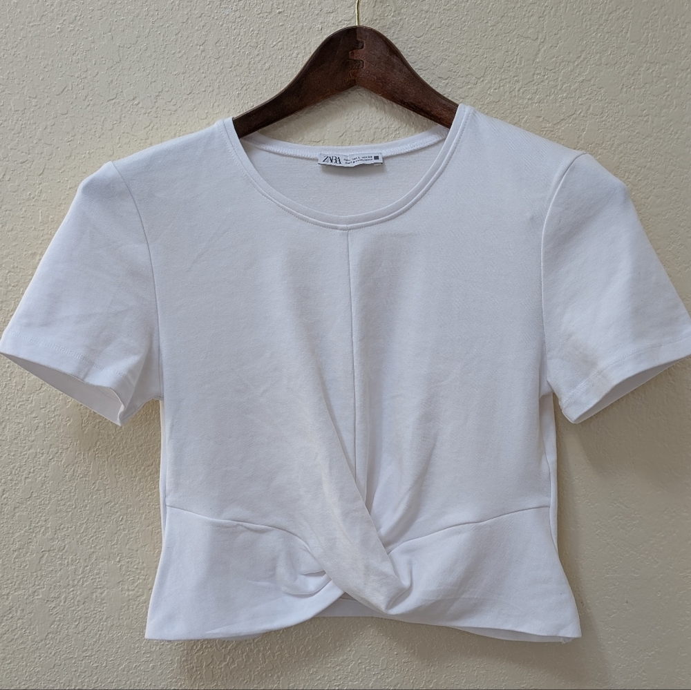 Zara Preppy White Front Twist Short Sleeve Top. Size Large